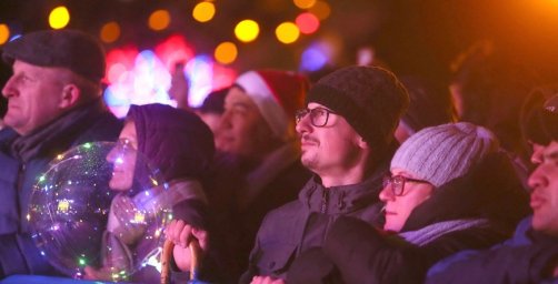 В местах новогодних гуляний обошлось без происшествий, есть пострадавшие от пиротехники - МВД